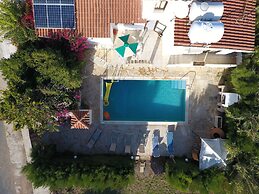 Lovely six Bedroom Villa in Coral Bay