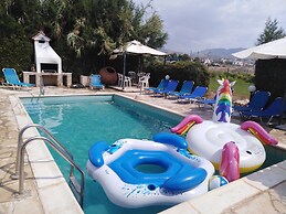 Lovely six Bedroom Villa in Coral Bay