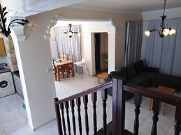 Lovely six Bedroom Villa in Coral Bay