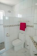 Charming 1-bedroom Apartment 2 km From Eagle Beach