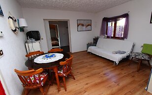 Villa Nikola One-bedroom Apartment With Terrace