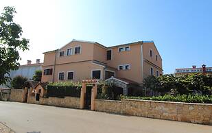 Villa Nikola One-bedroom Apartment With Terrace