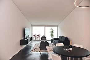 One & Only Lake View Penthouse No01