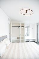 One & Only Lake View Penthouse No01