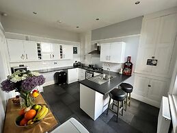 Casa Bella Scarborough