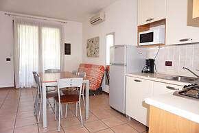 Modern Residence With Pool Quiet Location - Apartment With Private Gar