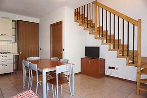 Modern Residence With Pool Quiet Location - Apartment With Private Gar