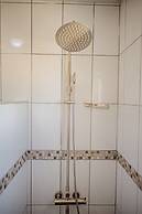 Best Quality 2-bedroom Apartment 2 km From Eagle Beach