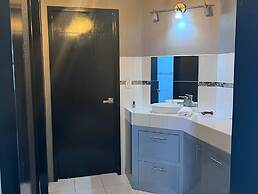 Beautiful, Comfortable House With Pool Jacuzzi With Warm Water