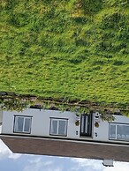 Room in Apartment - 1 Bedroom In A Homely Home With A Lovely Farm