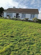 Room in Apartment - 1 Bedroom In A Homely Home With A Lovely Farm