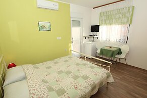 Eva Double Room With Kitchenette and Sea View 1