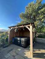 Inviting 4 Berth Caravan in Hebden Bridge