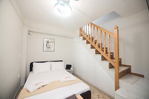 Amazing Maisonette with Roof Garden  BBQ