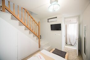 Amazing Maisonette with Roof Garden  BBQ