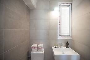 Amazing Maisonette with Roof Garden  BBQ