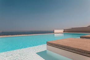 North Wind Luxury Suites