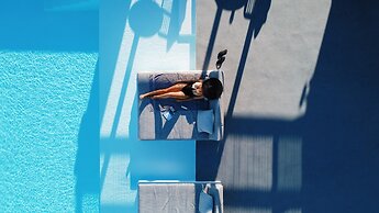 North Wind Luxury Suites