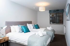 4br-8guests-balcony-beachview-pool-pets