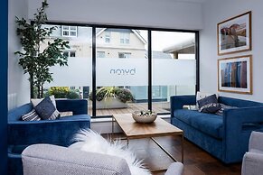 4br-8guests-balcony-beachview-pool-pets