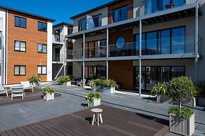 4br-8guests-balcony-beachview-pool-pets