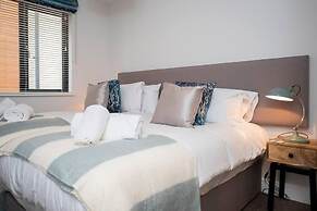 4br-8guests-balcony-beachview-pool-pets