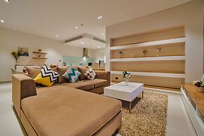 Modern 4 BR villa-golf view for family