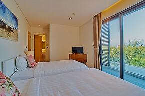 Modern 4 BR villa-golf view for family