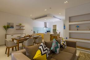 Modern 4 BR villa-golf view for family