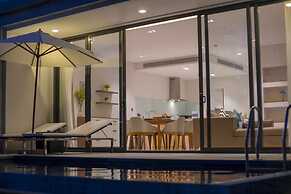 Modern 4 BR villa-golf view for family