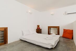 Secret Garden by TLV2RENT