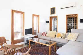 Secret Garden by TLV2RENT