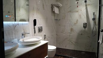 Aniroc Signature Hotel