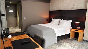 Aniroc Signature Hotel