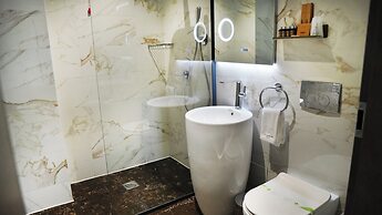Aniroc Signature Hotel