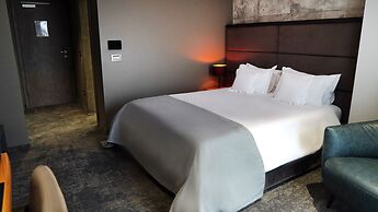 Aniroc Signature Hotel