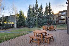 2 Bedroom Condo in West Keystone Near Lakeside Village