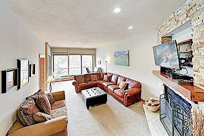 3 Bedroom Condo in West Keystone Near Lakeside Village