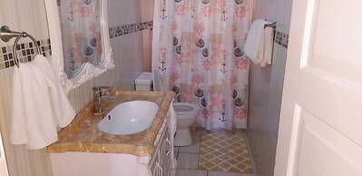 Holiday House at Villa Montego