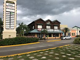 Holiday House at Villa Montego