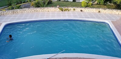 Holiday House at Villa Montego