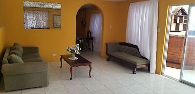 Holiday House at Villa Montego