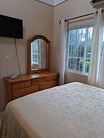 Holiday House at Villa Montego