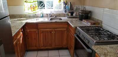 Holiday House at Villa Montego