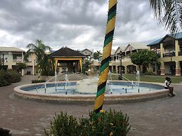 Holiday House at Villa Montego