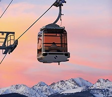 Vail Village King Hotel Room