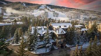 Vail Village Hotel Room With 2 Queens