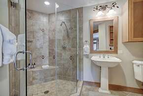 Lone Eagle 2 Bedroom Condo