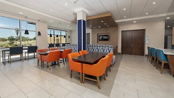 Holiday Inn Express & Suites Ridgecrest - China Lake by IHG
