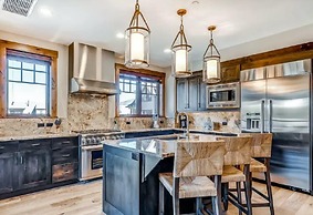 Luxury 4 Bedroom Condo on Main Street in Downtown Breckenridge